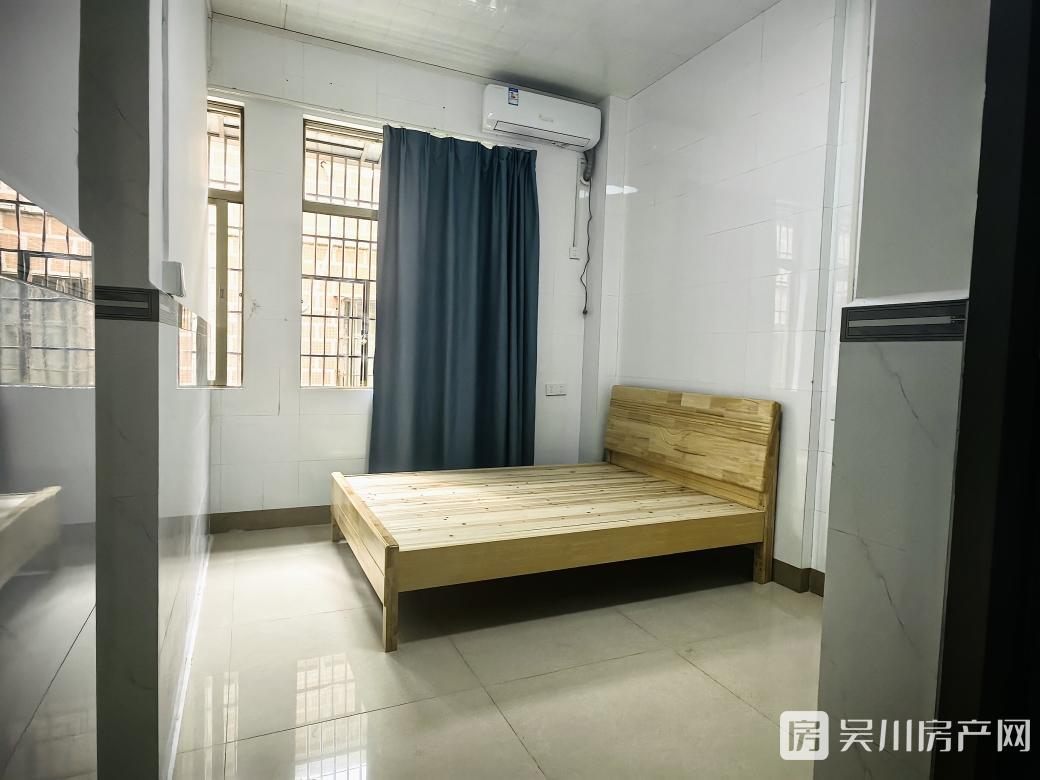 梅菉三角符金泉小區(qū)附近一房一廳550/月，單間450/月出租
