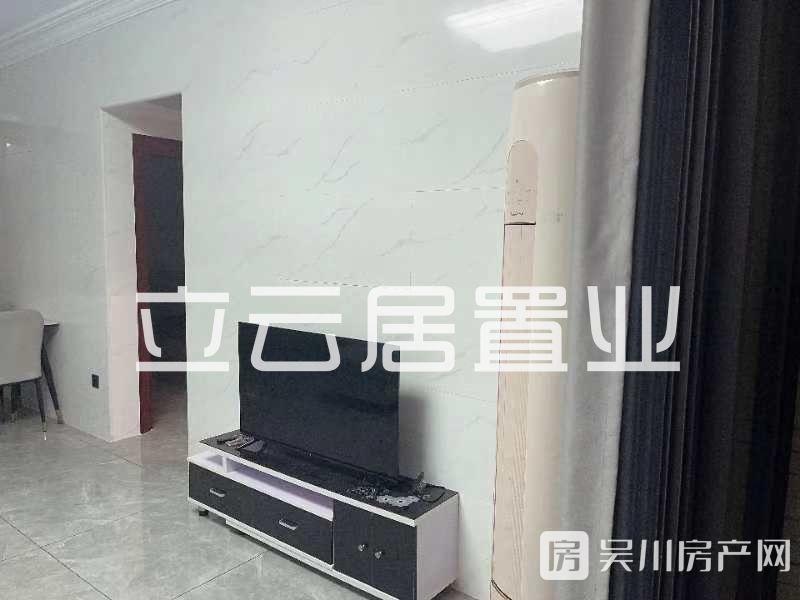 出租海岸 萬和城2室1廳1衛(wèi)75平米1800元/月住宅
