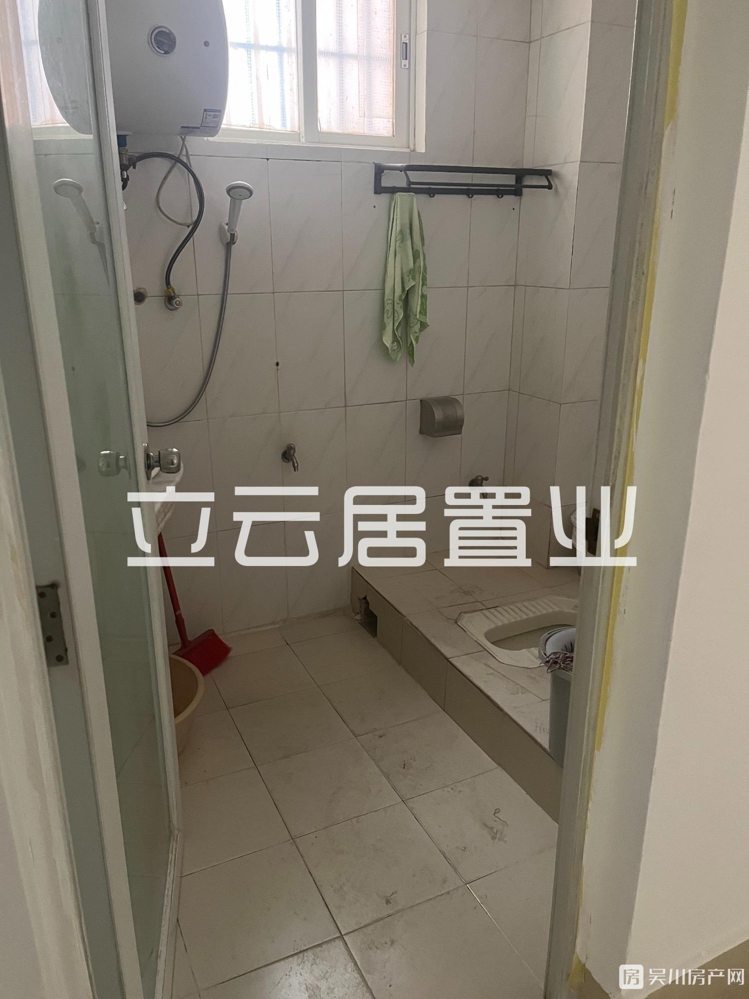 新華3室2廳2衛(wèi)142平米僅售45萬有想法私聊