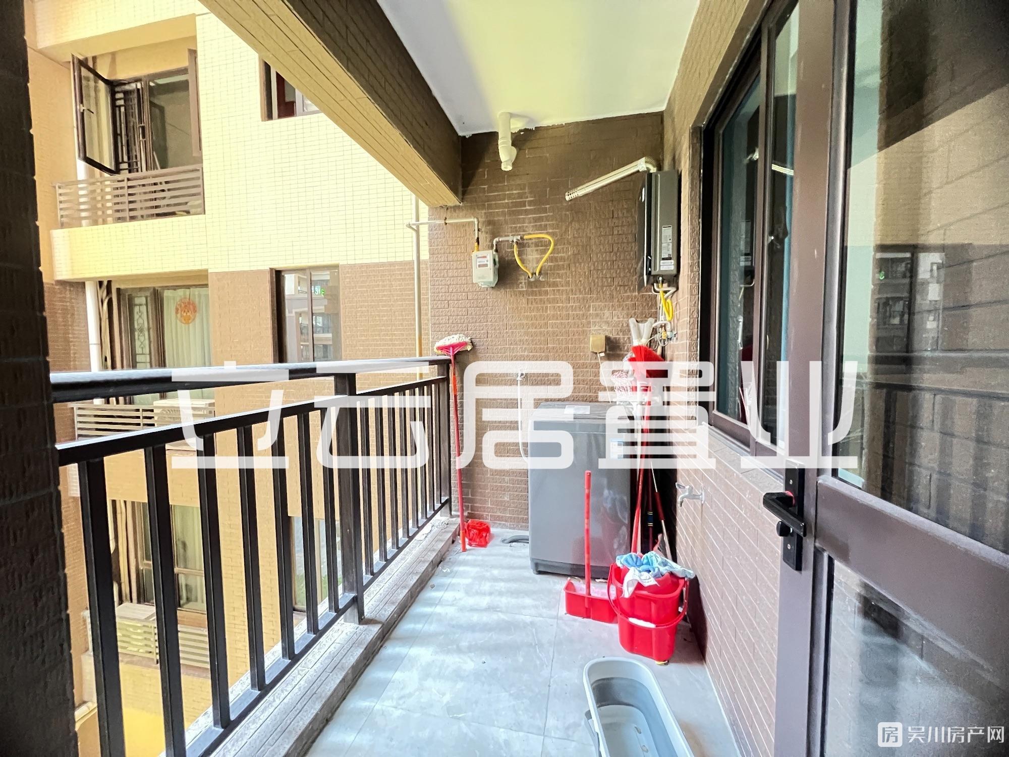 出售華和南國茗苑4房，可入讀清源小學(xué)，吳川第一小學(xué)83.8萬住宅