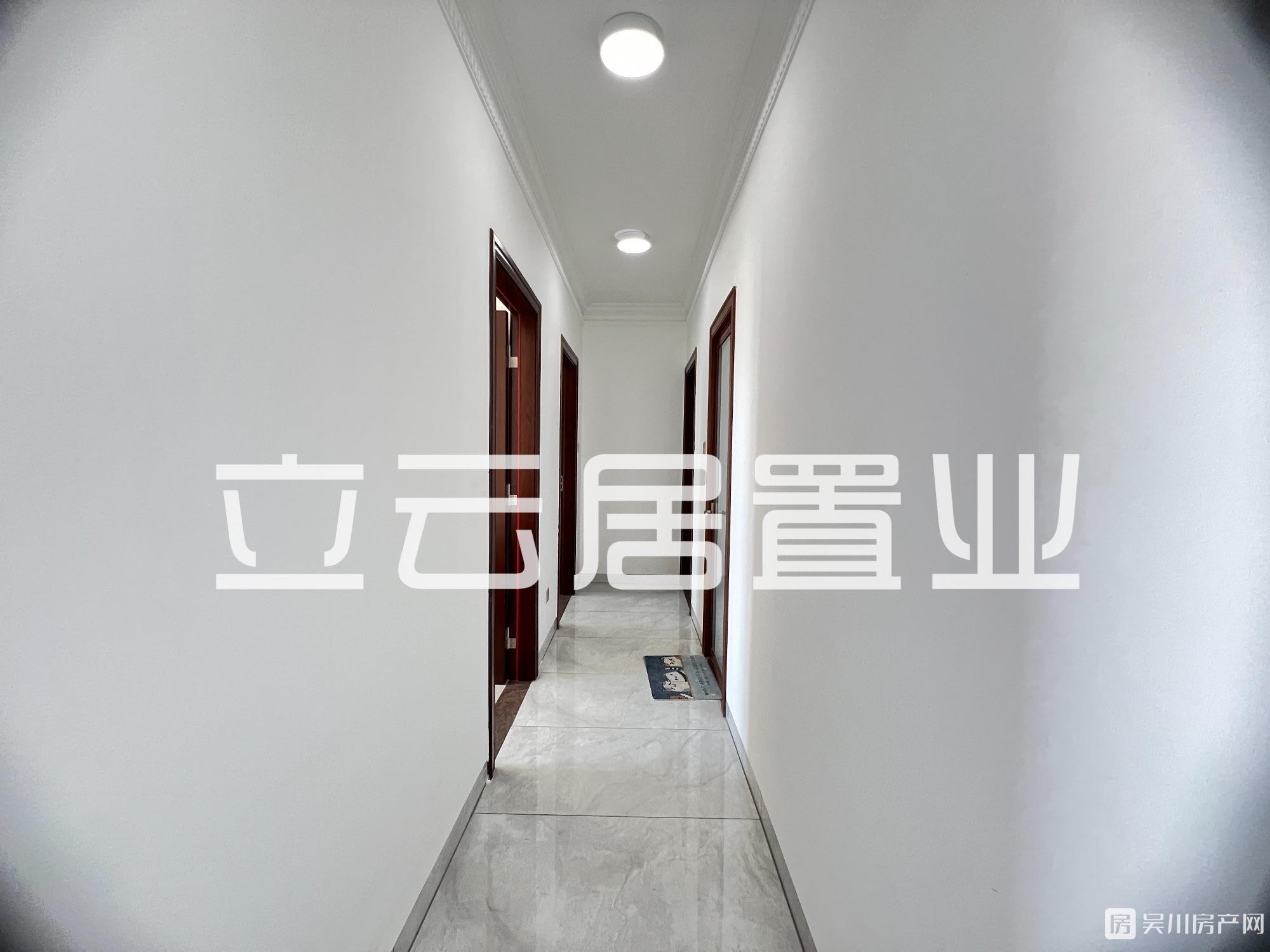 出售華和南國茗苑4房，可入讀清源小學(xué)，吳川第一小學(xué)83.8萬住宅