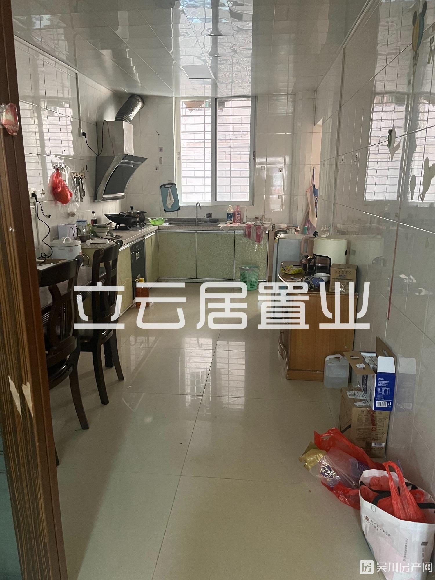 新華3室2廳2衛(wèi)142平米僅售45萬有想法私聊