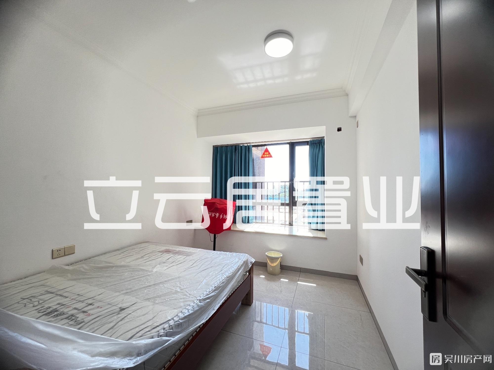出售華和南國茗苑4房，可入讀清源小學(xué)，吳川第一小學(xué)83.8萬住宅