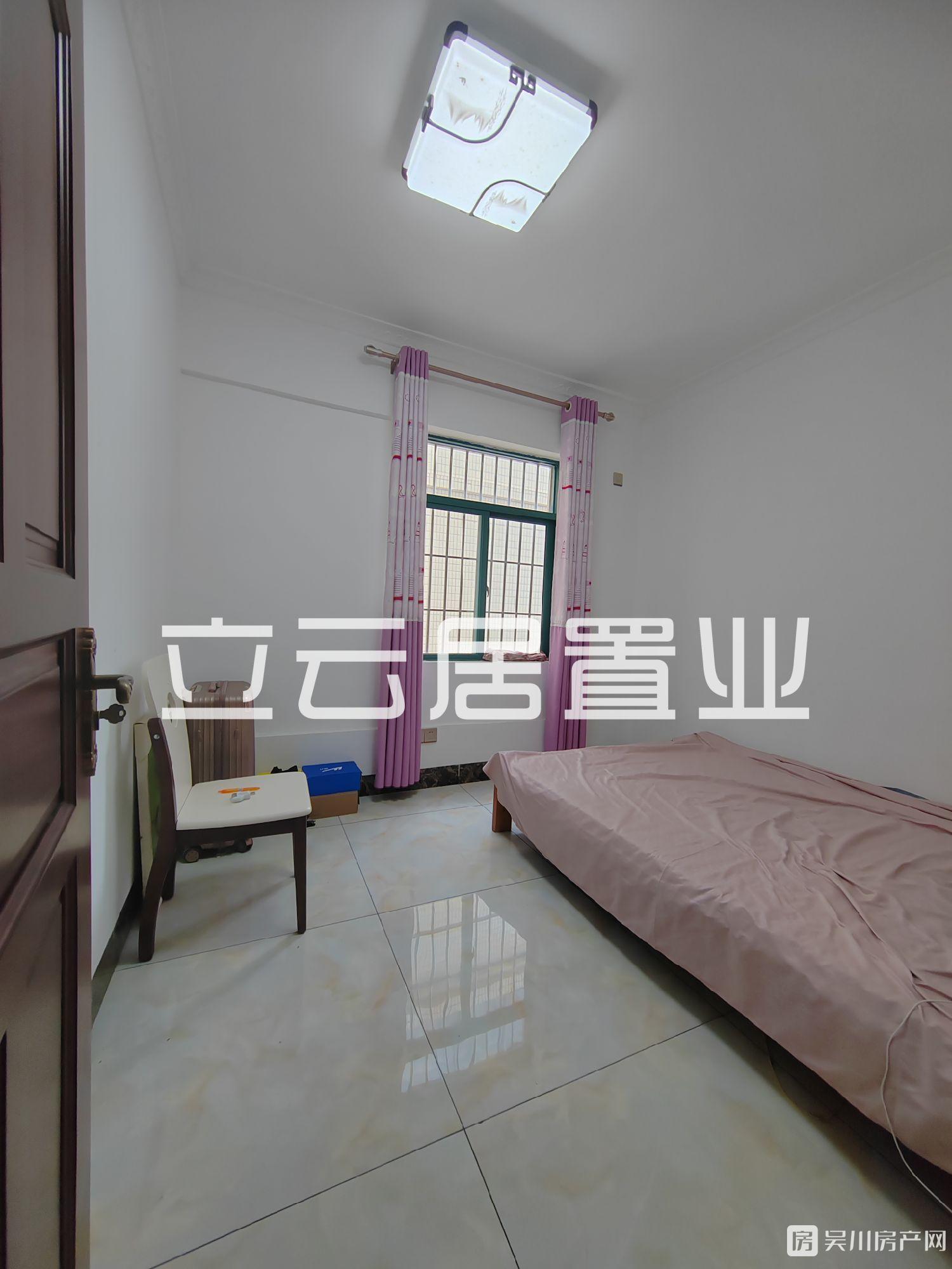 復(fù)式兩層電梯房，4300一方！財富名門4室2廳3衛(wèi)155平米67萬住宅