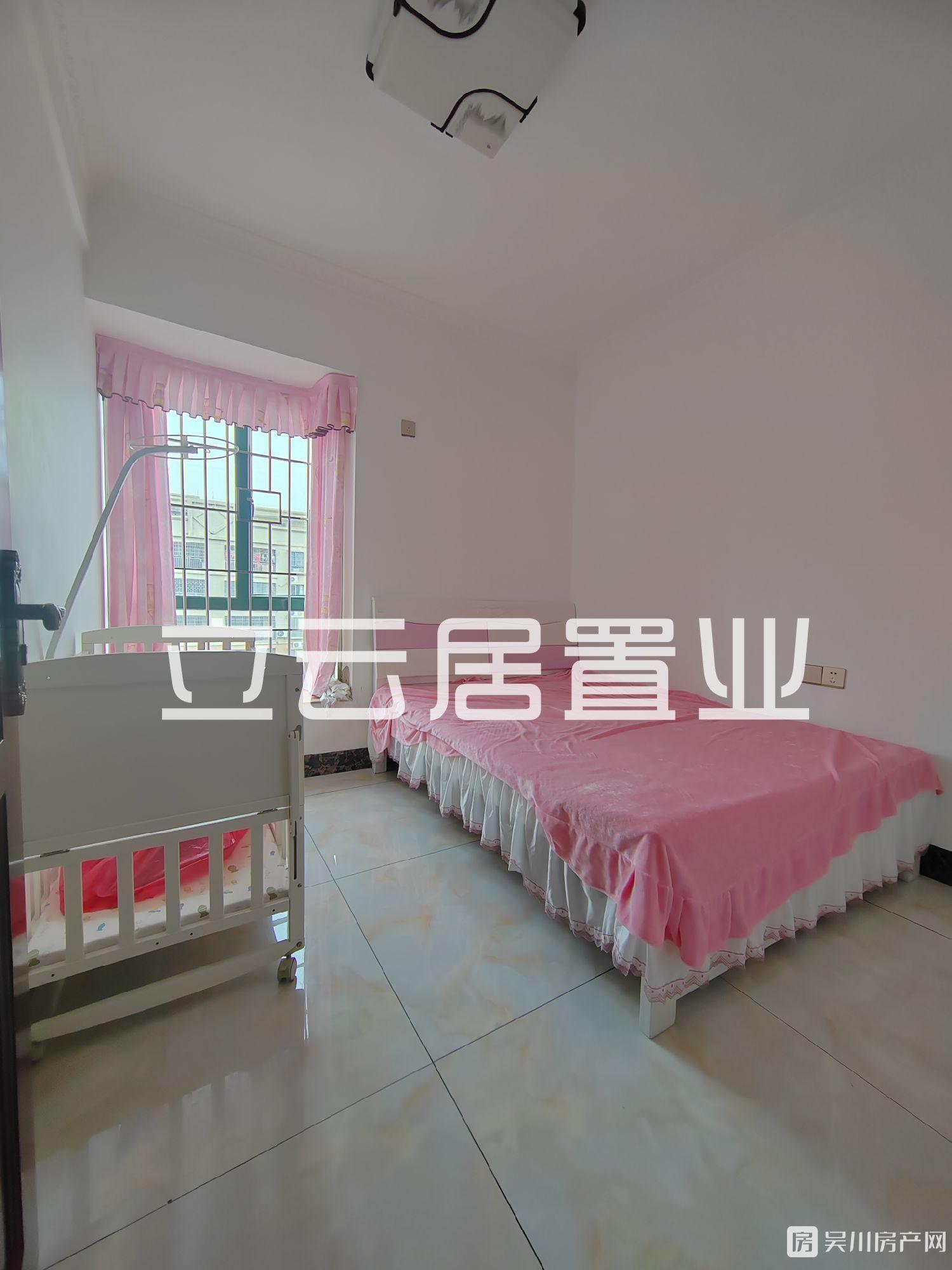 復(fù)式兩層電梯房，4300一方！財富名門4室2廳3衛(wèi)155平米67萬住宅