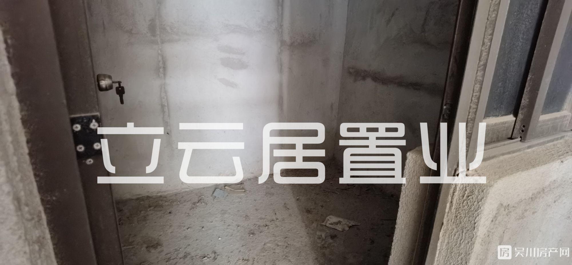 出售匯景藍(lán)灣4室2廳2衛(wèi)129平米53萬住宅