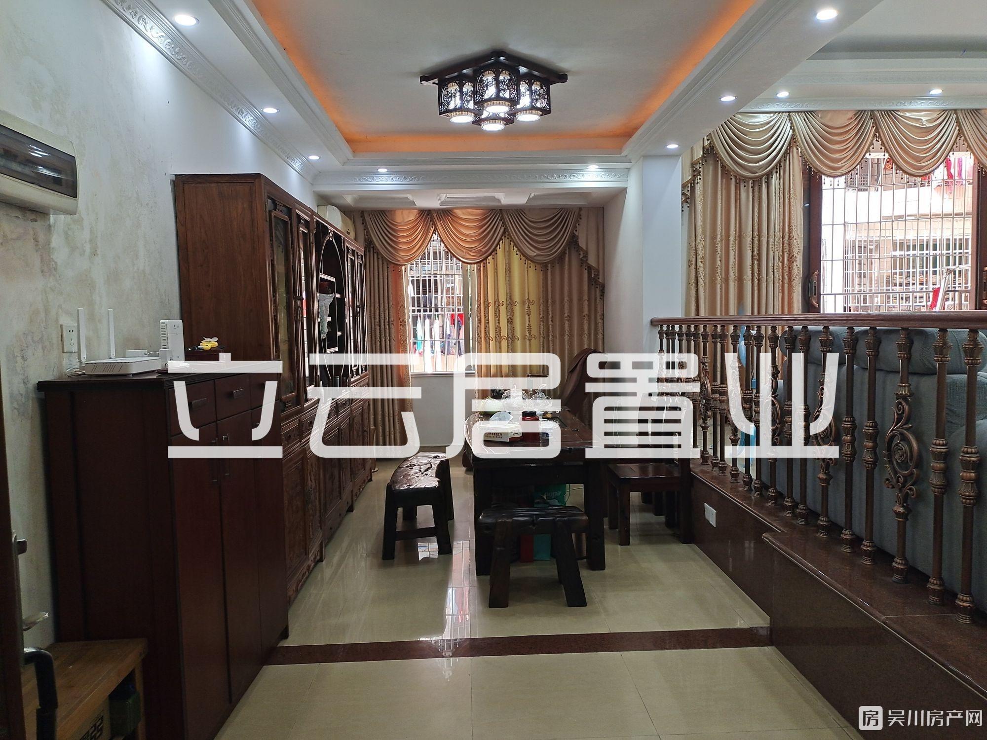 出售幸?；▓@3室2廳2衛(wèi)148平米45萬住宅