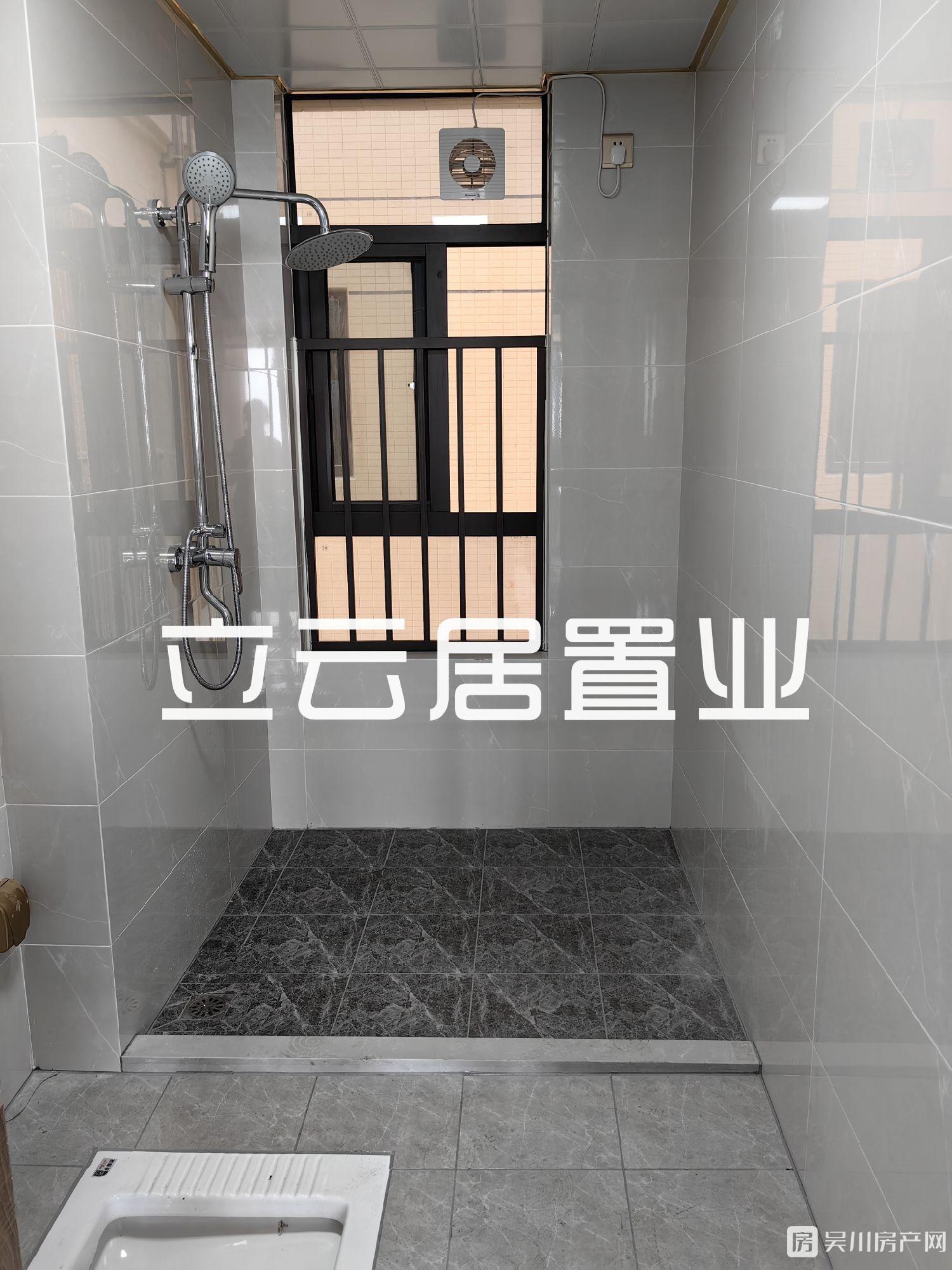 出售華和南國茗苑4室2廳2衛(wèi)109.14平米109萬住宅