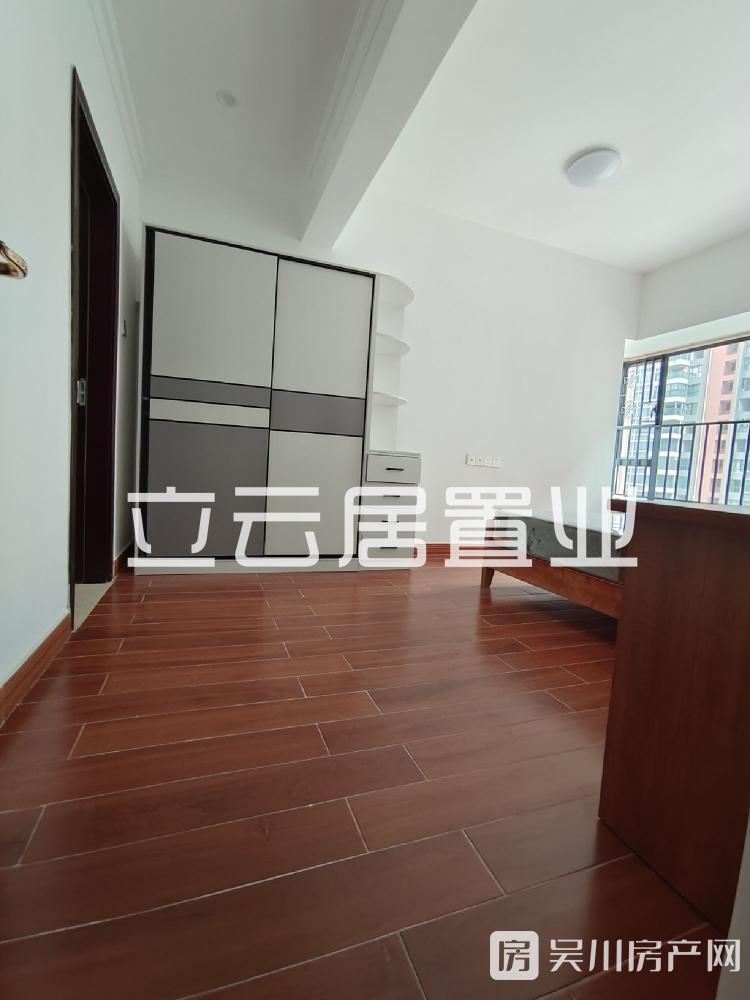 出租金沙廣場(chǎng) 華府4室2廳2衛(wèi)141平米3000元家私家電齊全的