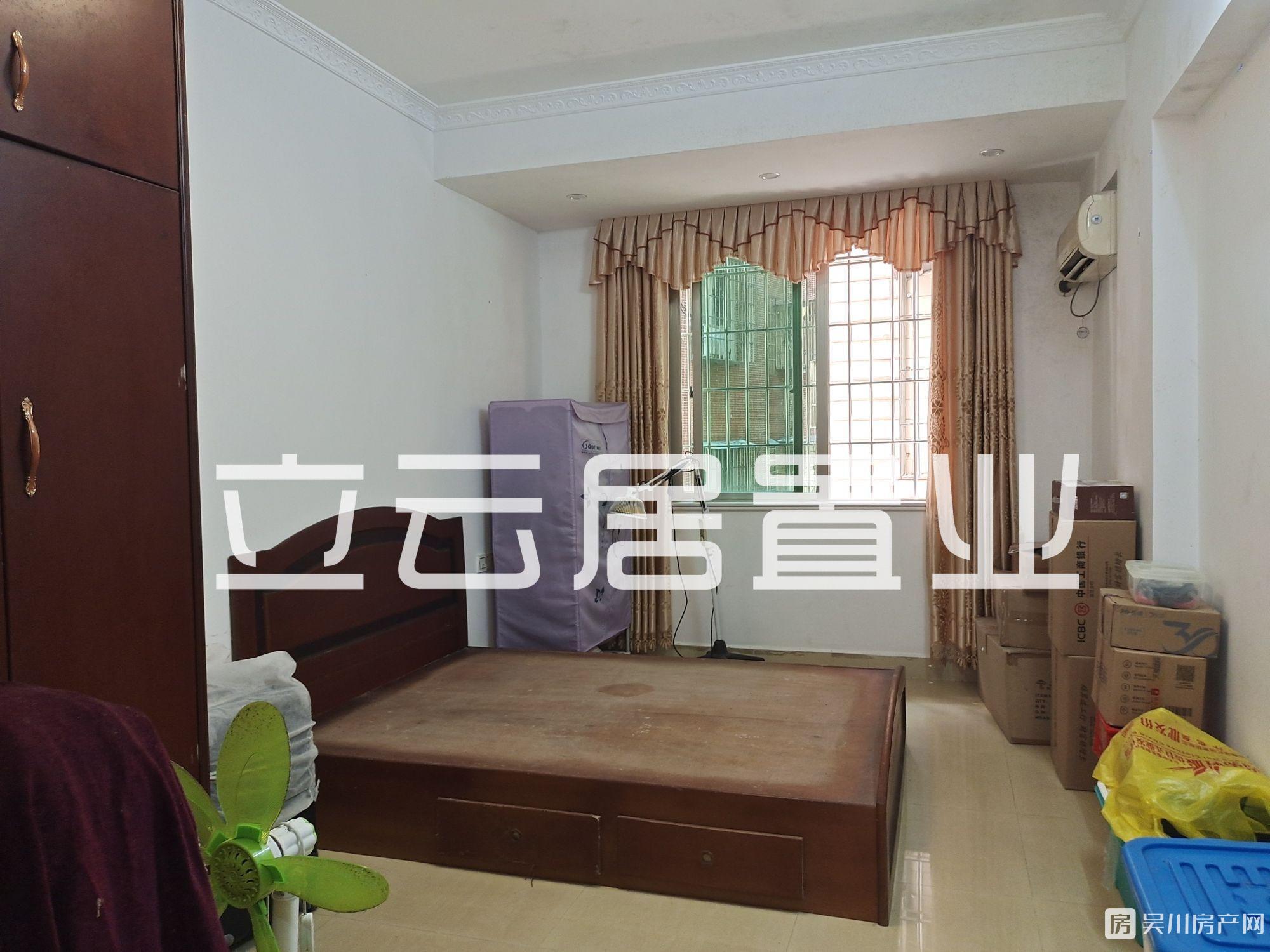 出售幸?；▓@3室2廳2衛(wèi)148平米45萬住宅
