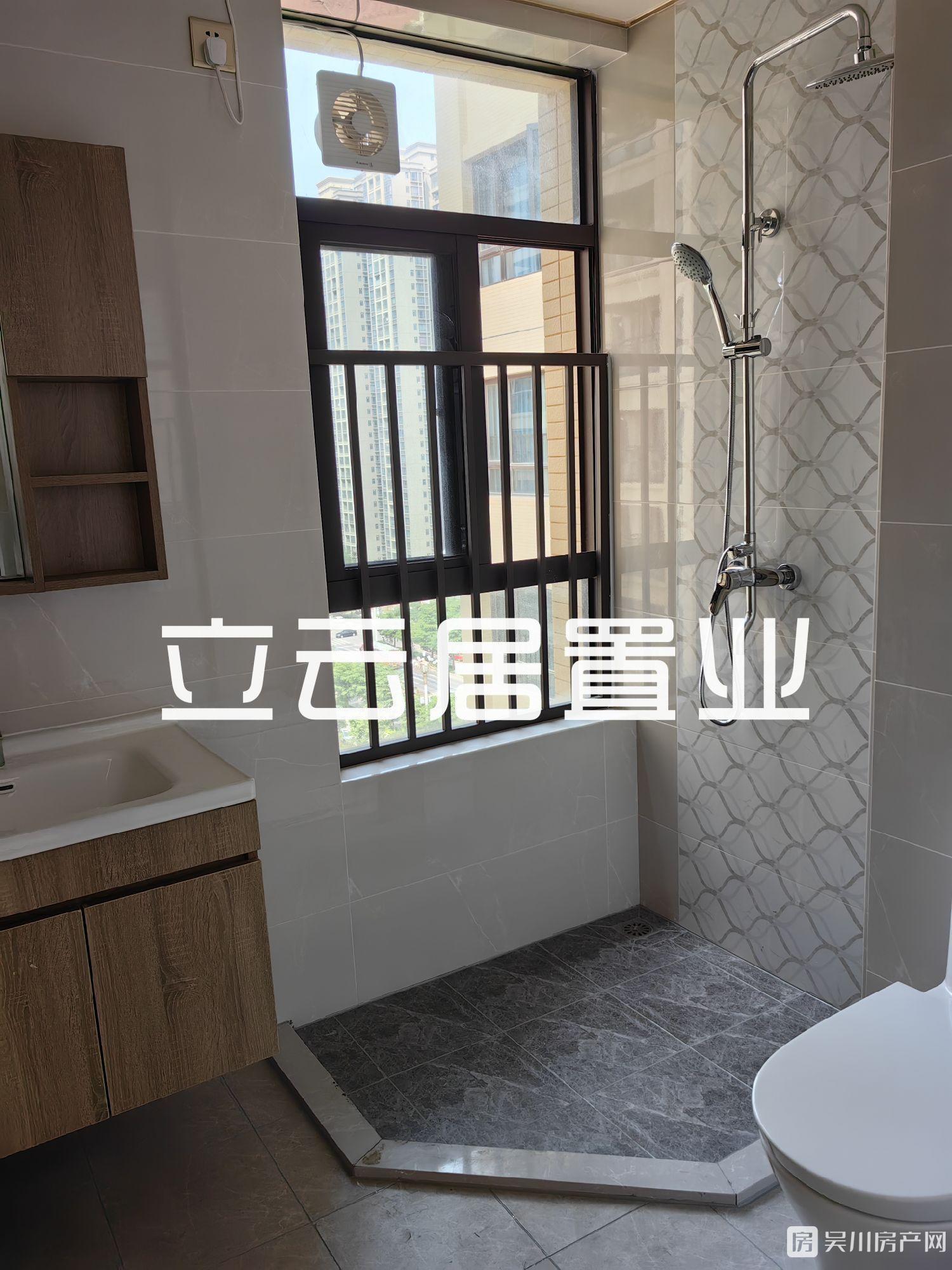 出售華和南國茗苑4室2廳2衛(wèi)109.14平米109萬住宅