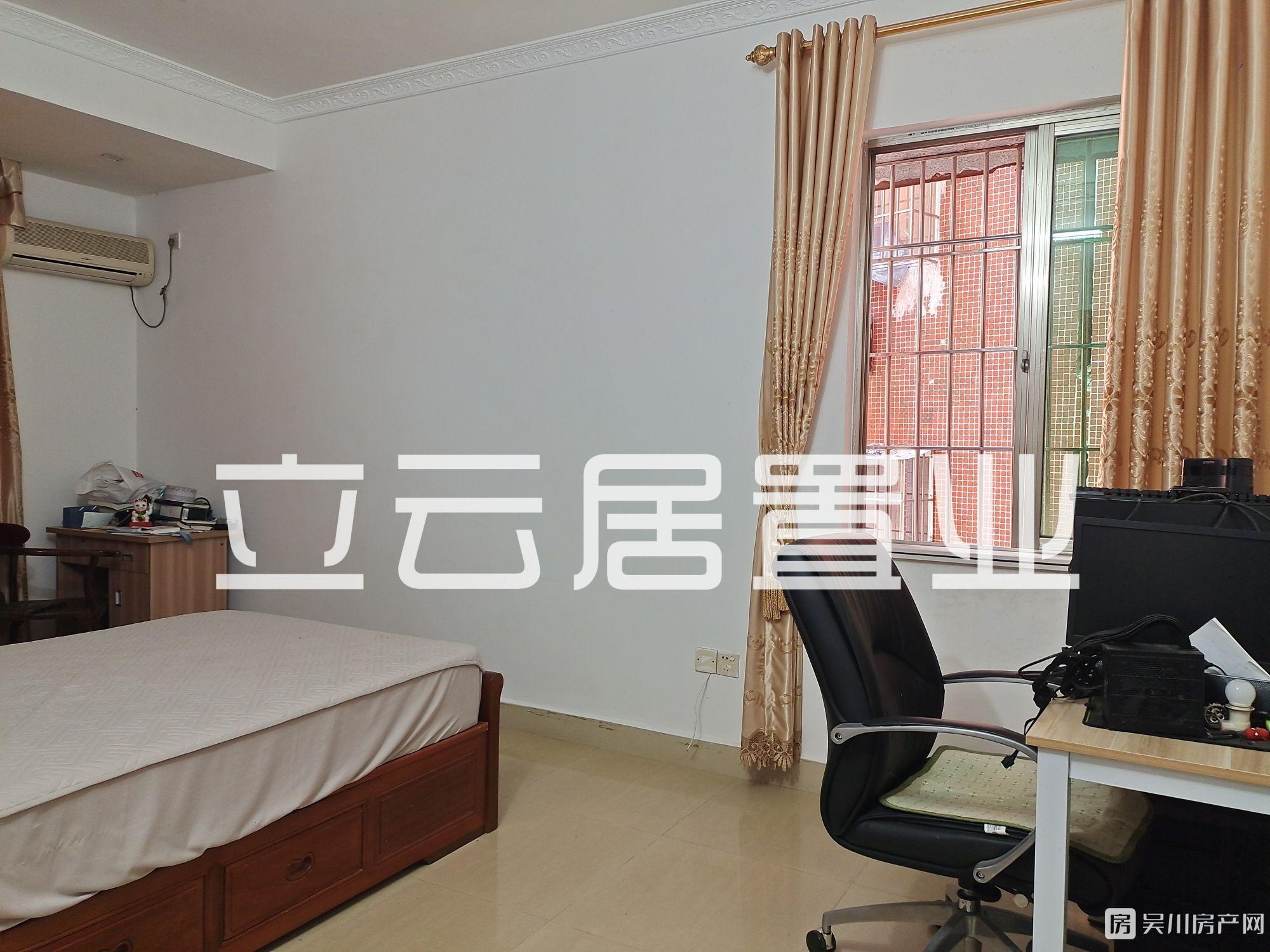 出售幸?；▓@3室2廳2衛(wèi)148平米45萬住宅