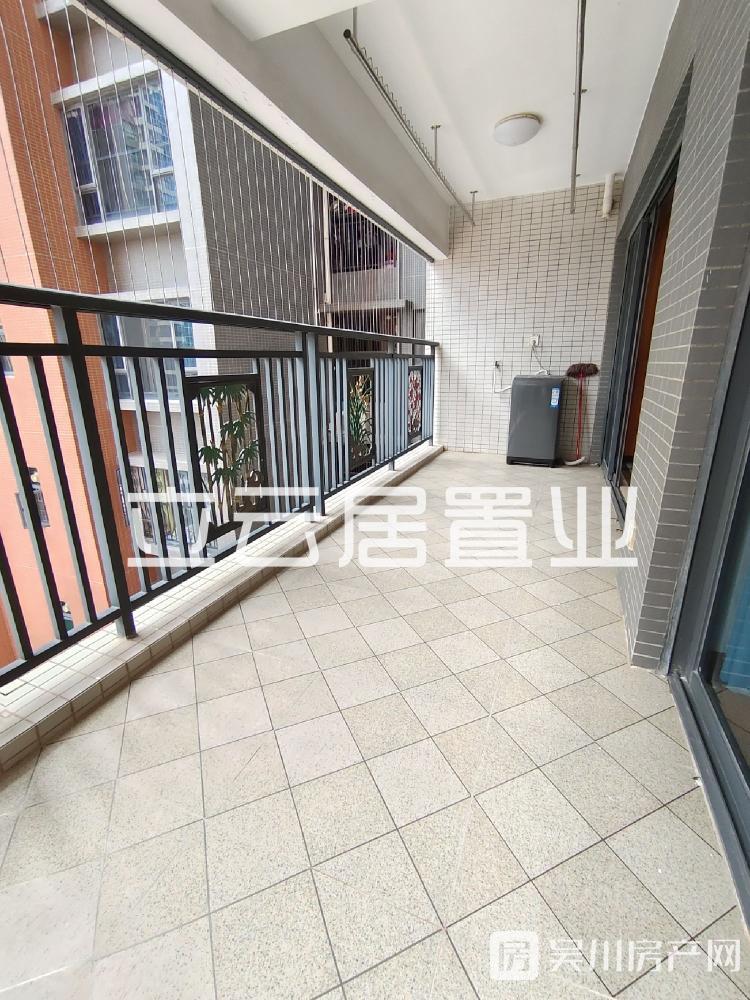 出租金沙廣場(chǎng) 華府4室2廳2衛(wèi)141平米3000元家私家電齊全的