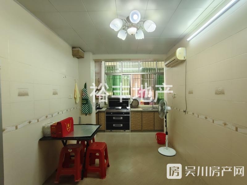 出售幸?；▓@3室2廳2衛(wèi)149平米46萬住宅