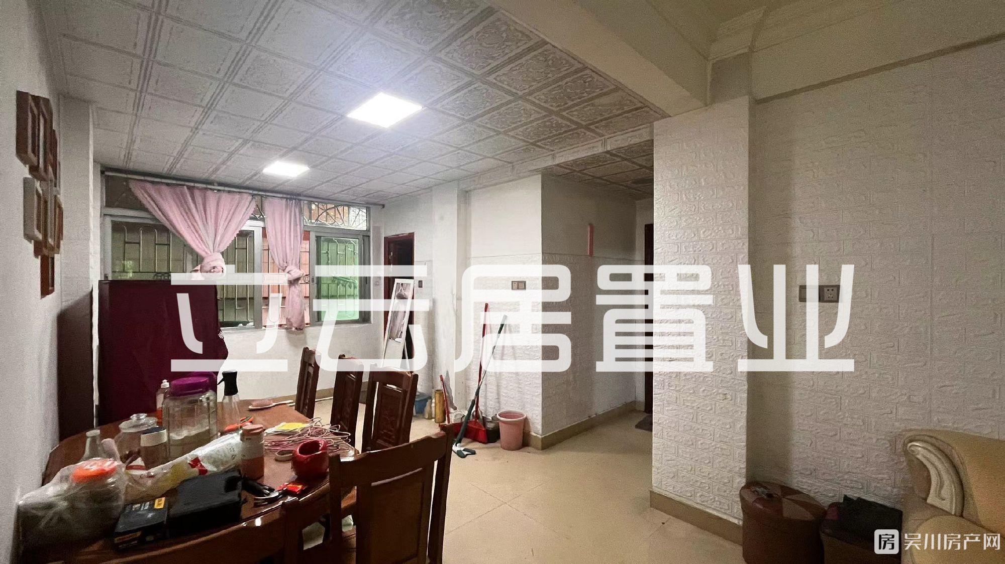 出售海濱新村兩房，可入讀清源小學(xué)和海濱小學(xué)，單價(jià)僅僅兩千幾