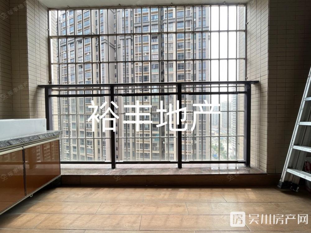 出租海岸 萬和城3室2廳1衛(wèi)89平米1380元/月住宅