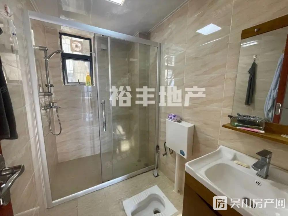 實(shí)拍真房，抄底價(jià)出租吳川第一城3室2廳2衛(wèi)105平米1350元/月住宅