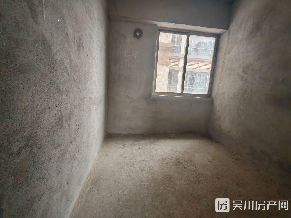 出售碧海園4室2廳3衛(wèi)158平米79萬住宅