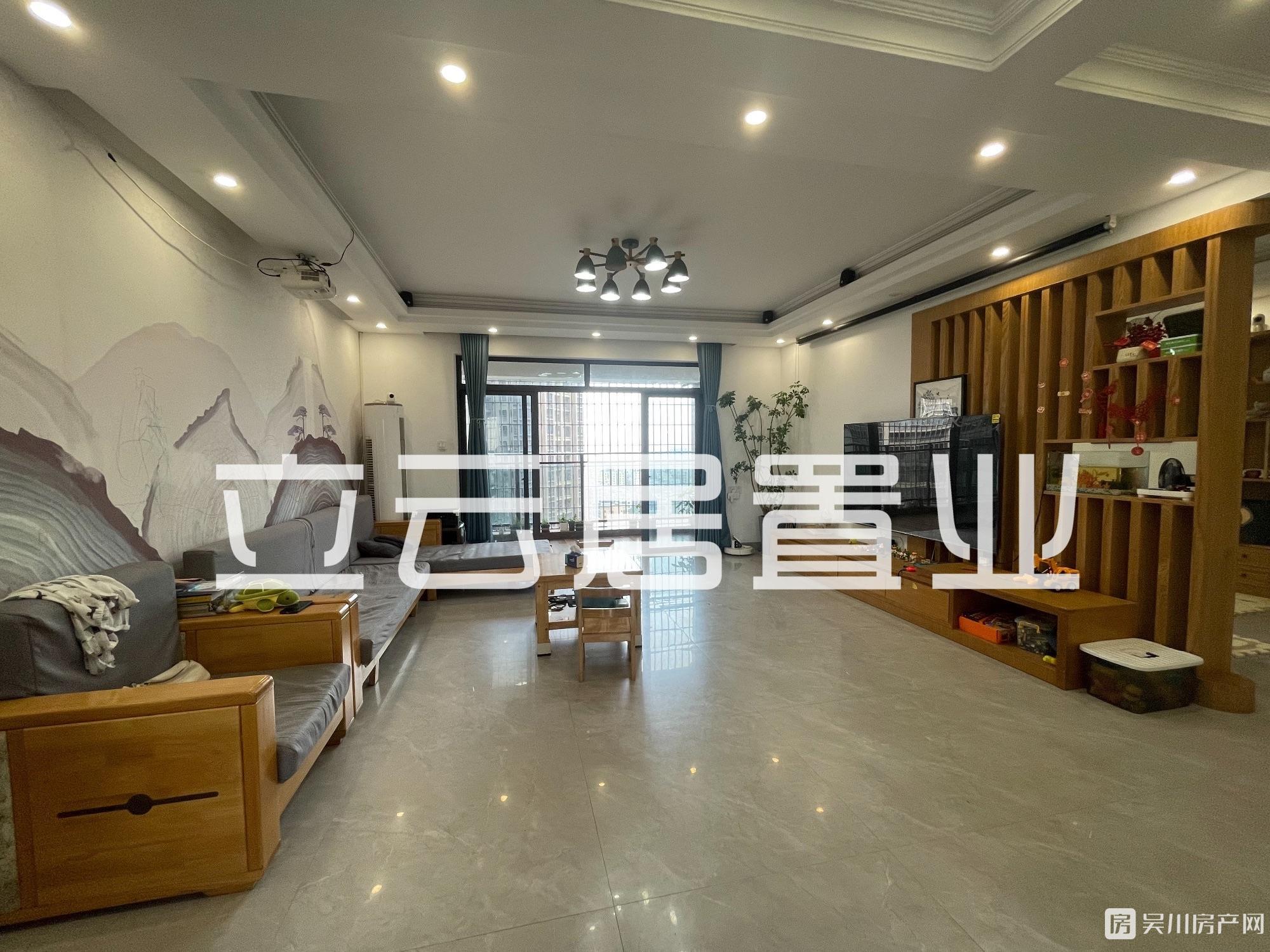 出售海岸 万和城4房，南北对流，证件齐全，可入读清源小学，单价仅仅5千多