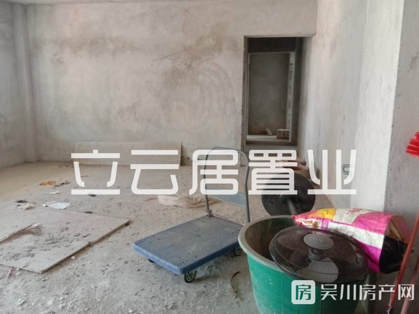 出售明苑小區(qū)3室2廳2衛(wèi)155平米單價3742蚊