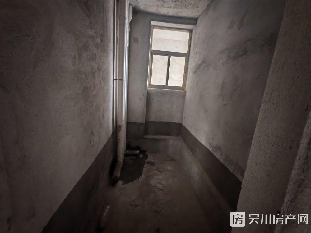 出售碧海園4室2廳3衛(wèi)158平米79萬住宅