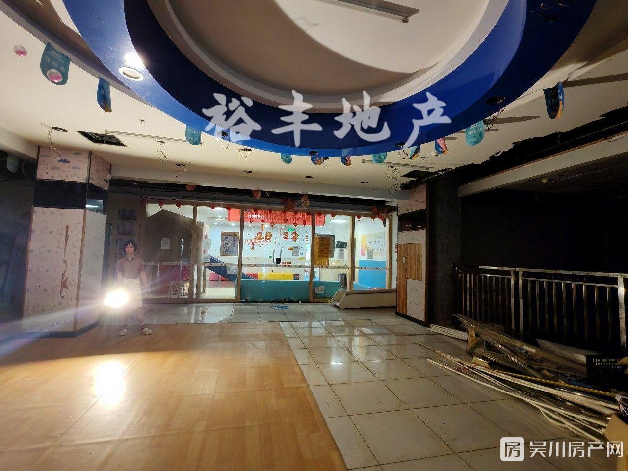 出租海岸 万和城2500平米面议商铺