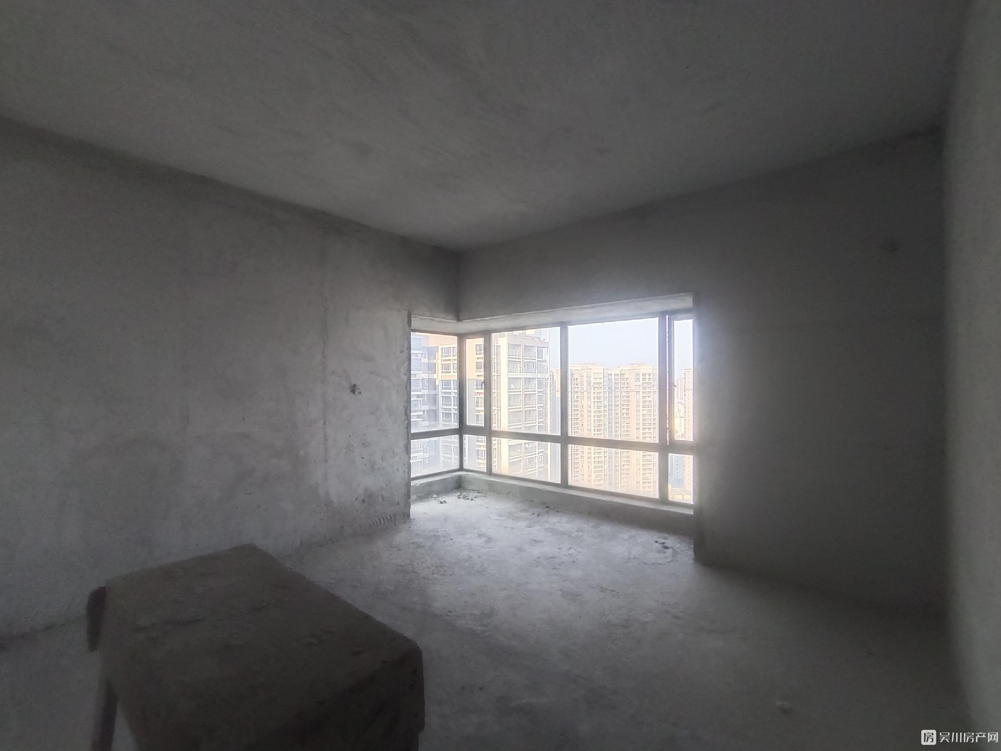 單價(jià)4480 方，買匯景藍(lán)灣東向海景129方4房