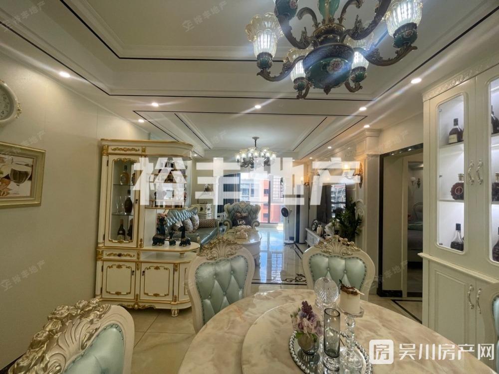 出售金沙廣場 華府4室2廳2衛(wèi)122平米108萬住宅
