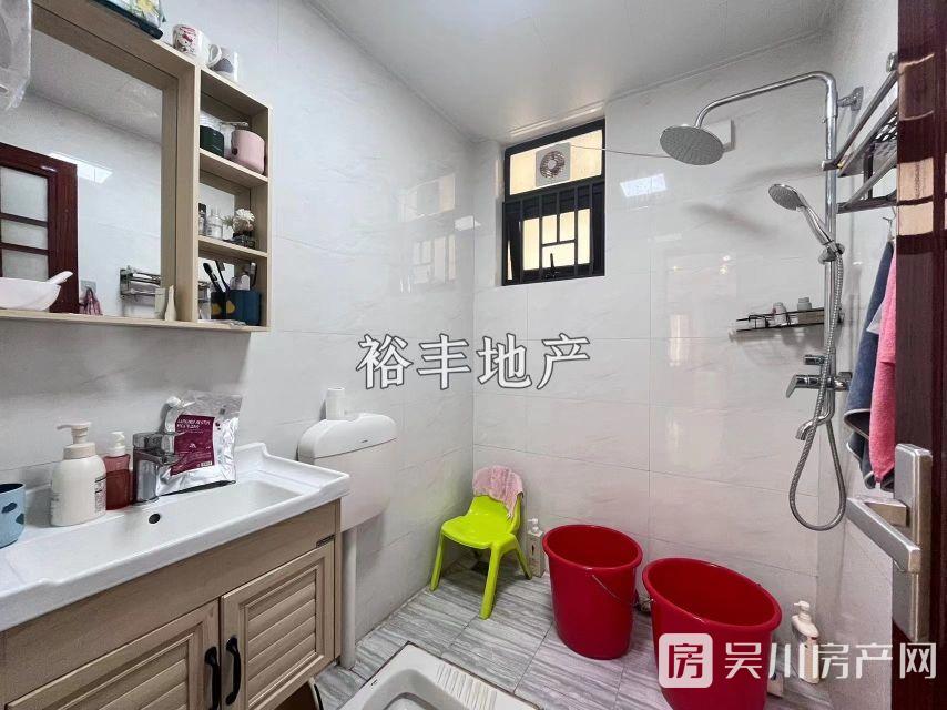 出售海廣 沿江壹號(hào)4室2廳2衛(wèi)114.9平米79萬(wàn)住宅