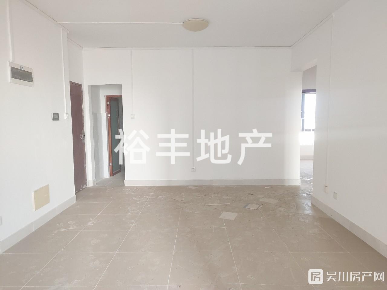 東江明苑 簡(jiǎn)裝3室96平米25萬(wàn)