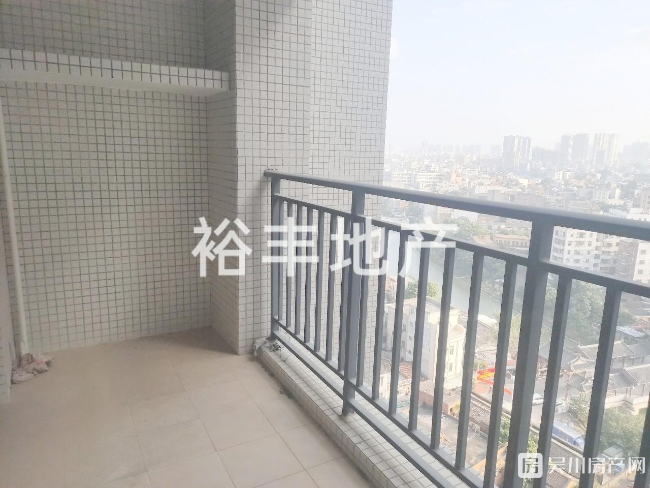 東江明苑 簡(jiǎn)裝3室96平米25萬(wàn)
