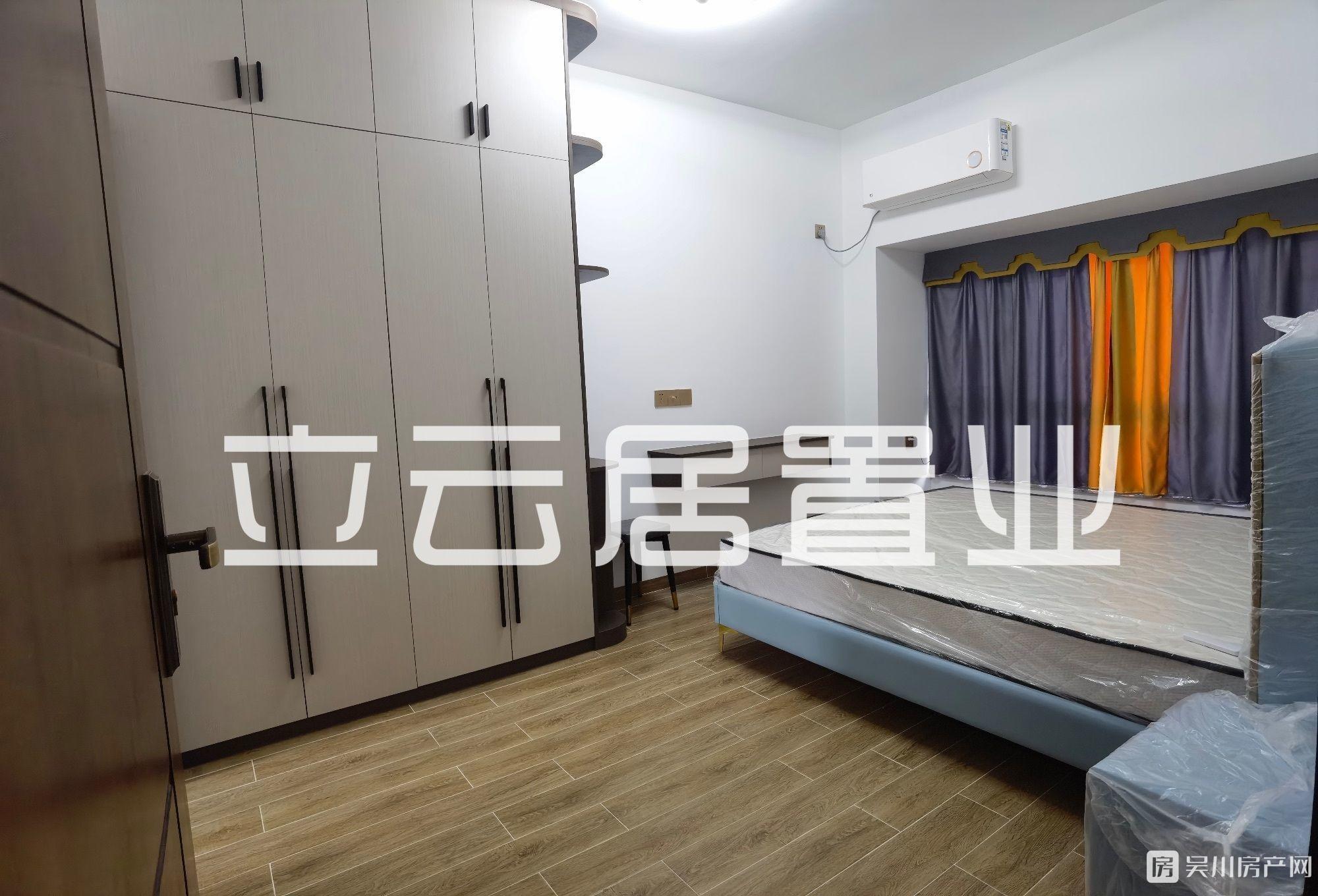出租壹號公館家私家電齊全拎包入住4室2廳2衛(wèi)121平米2500元/月住宅