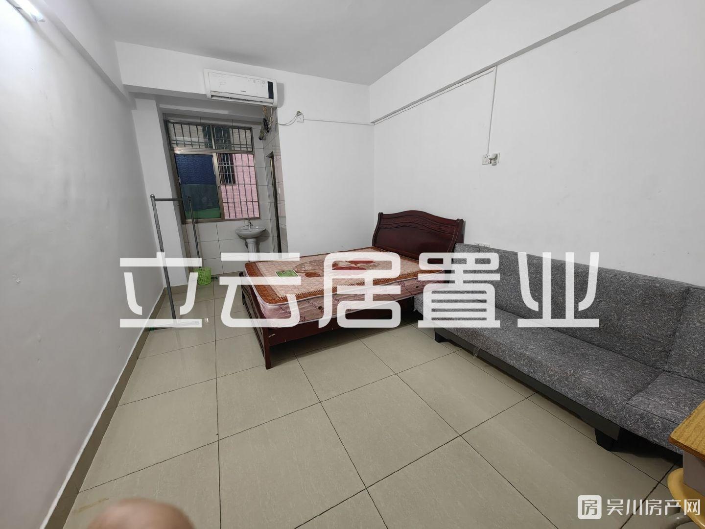 出租一中髙中部附近1室1衛(wèi)僅租380元/月住宅