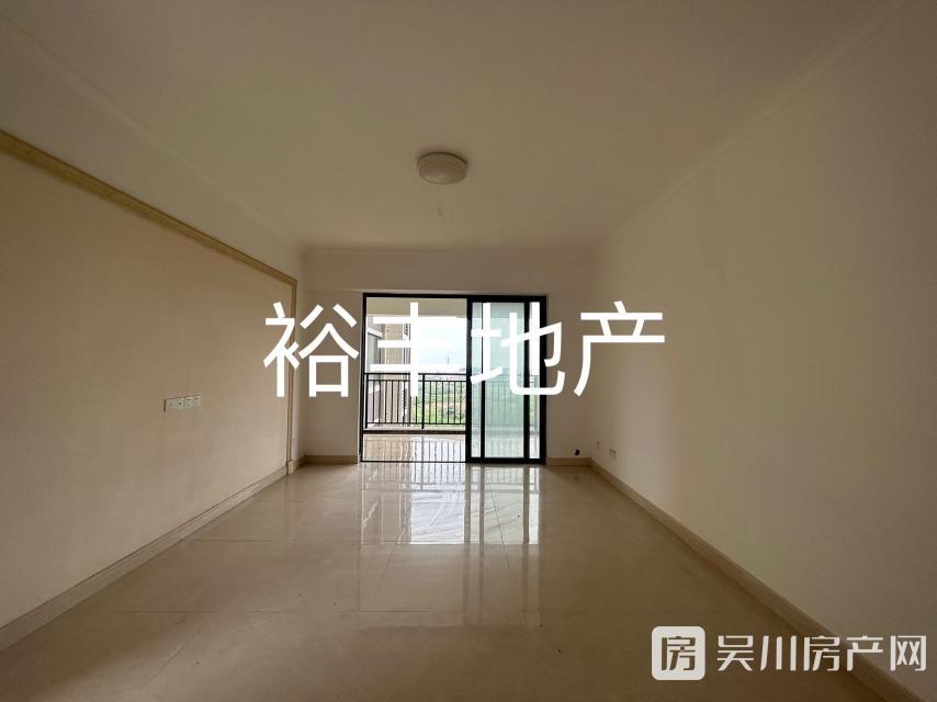 出售廣成 中央公館4室2廳2衛(wèi)124平米89.3萬(wàn)住宅