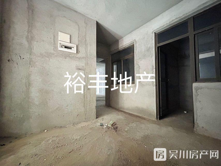 出售匯景藍(lán)灣4室2廳2衛(wèi)129平米55.3萬(wàn)住宅