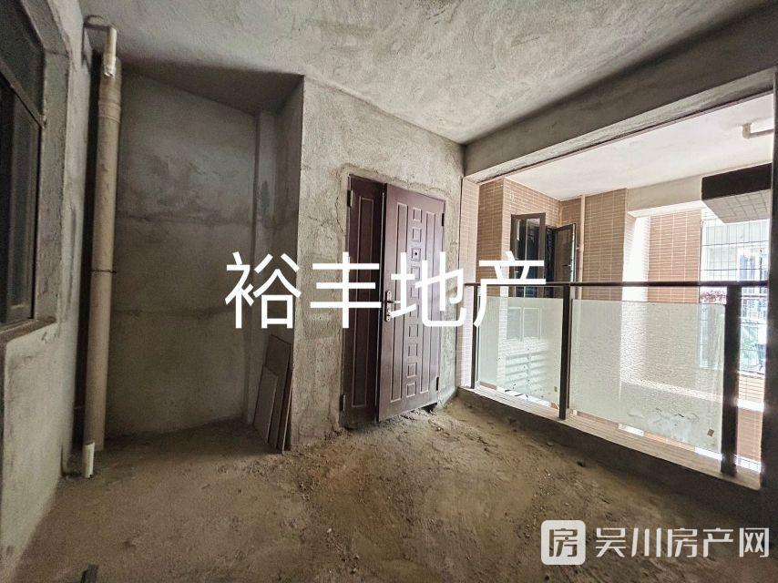 出售匯景藍(lán)灣4室2廳2衛(wèi)129平米55.3萬(wàn)住宅