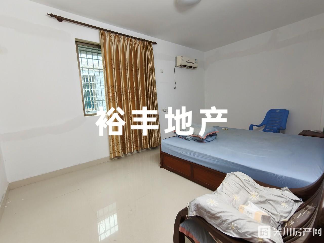 出售金牛小區(qū)3室2廳1衛(wèi)88.38方30萬！