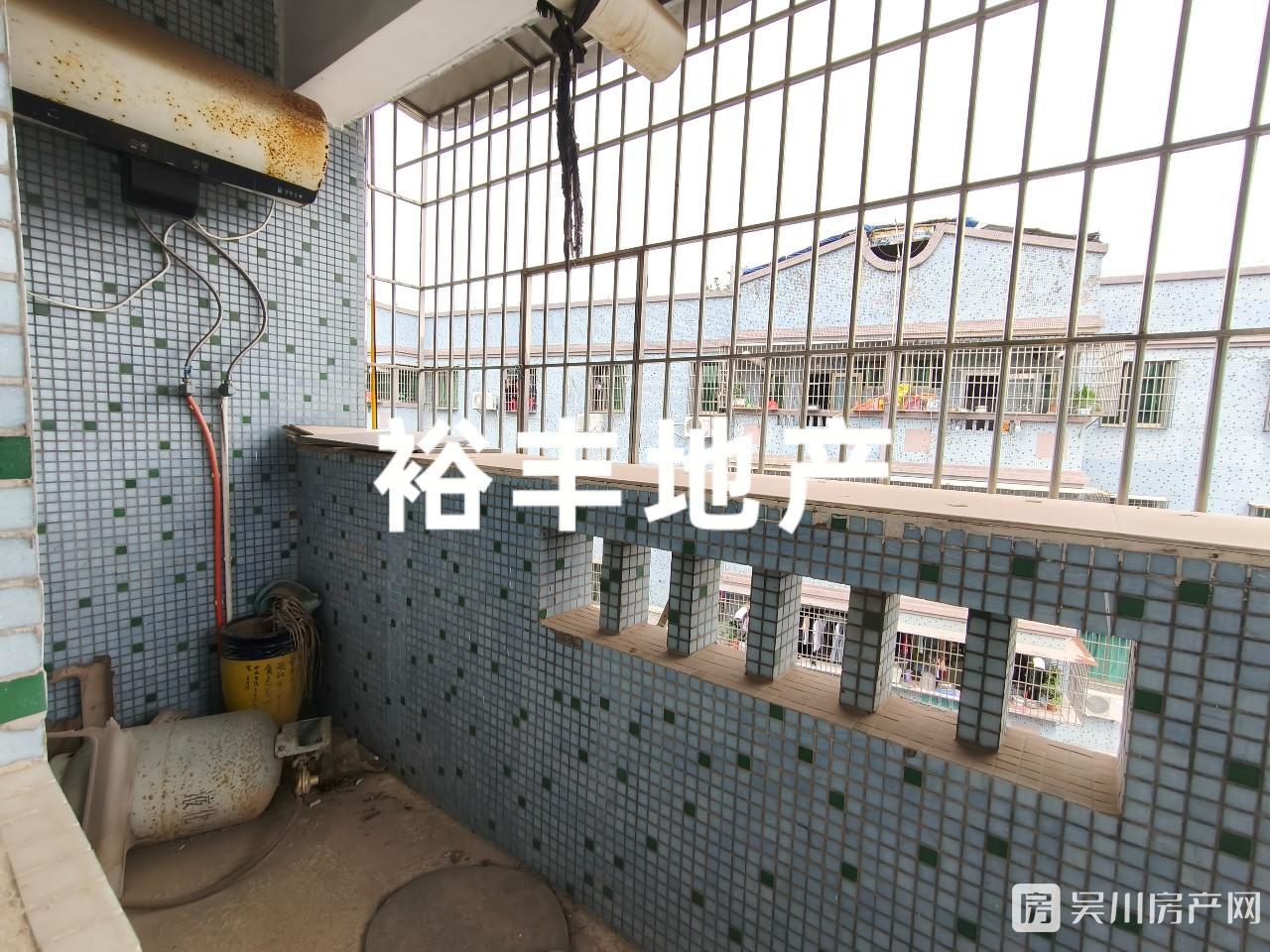 出售金牛小區(qū)3室2廳1衛(wèi)88.38方30萬！
