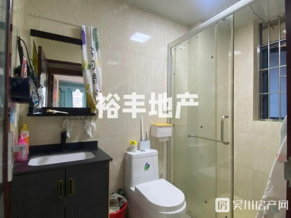 真房實拍出租吳川第一城2室2廳1衛(wèi)64.36平米1100元/月住宅