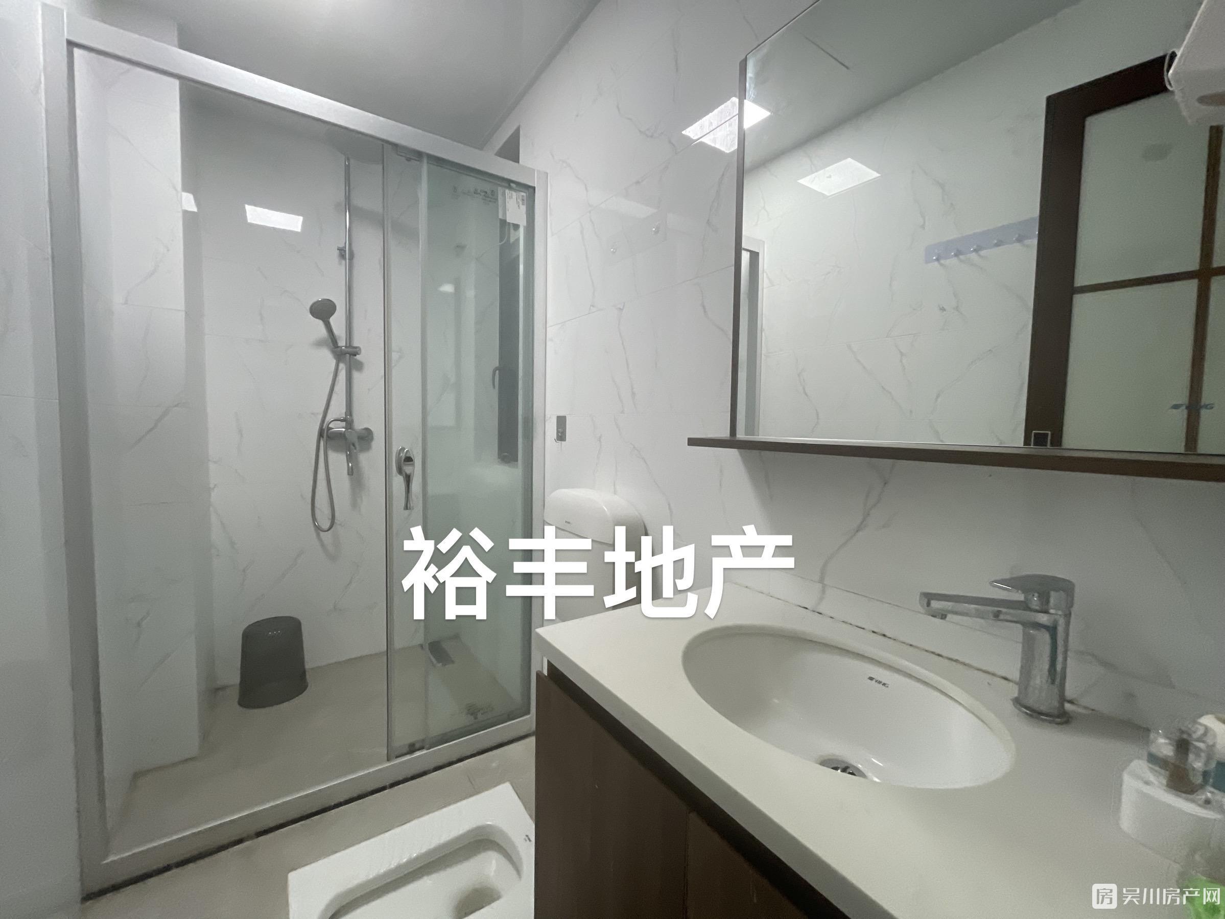 出租壹號公館2室2廳2衛(wèi)86平米1600元/月住宅