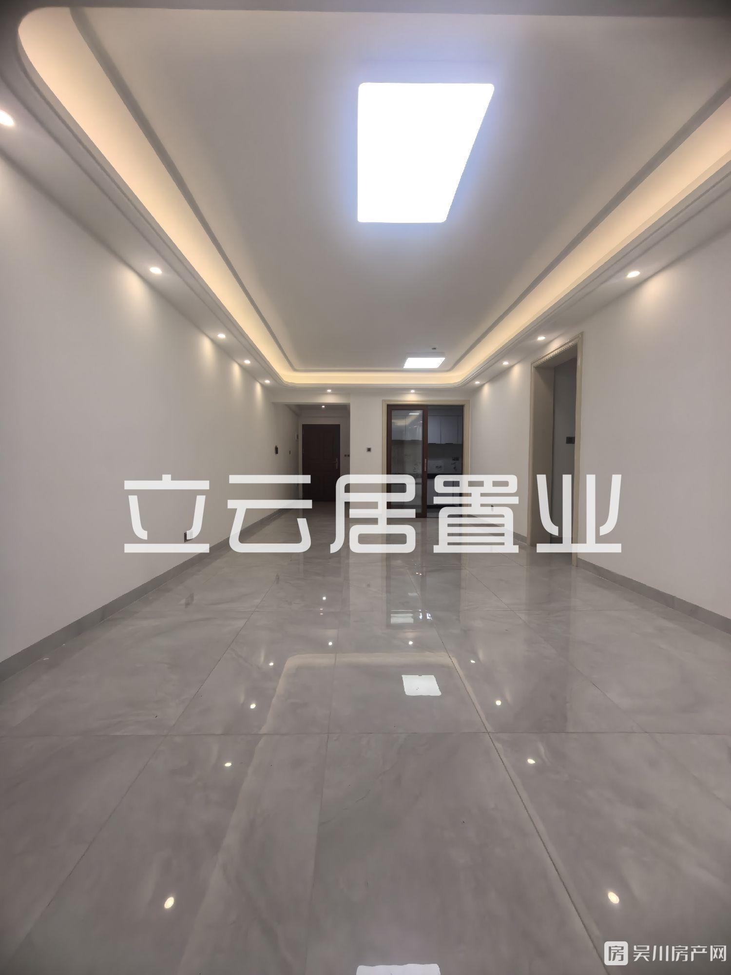 出租華和南國(guó)銀苑5室2廳2衛(wèi)130平米2500元/月住宅