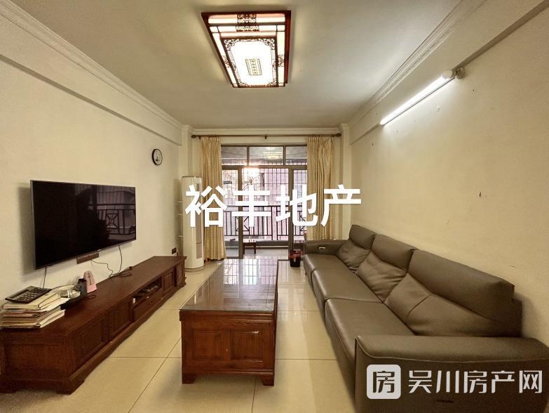 39.8萬出售城建學區(qū)步梯低層新凈3房