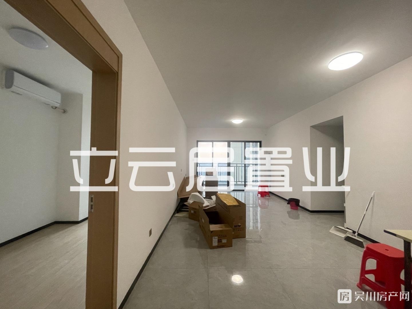 出租一線江景房時(shí)代廣場3室2廳2衛(wèi)1800元/月住宅