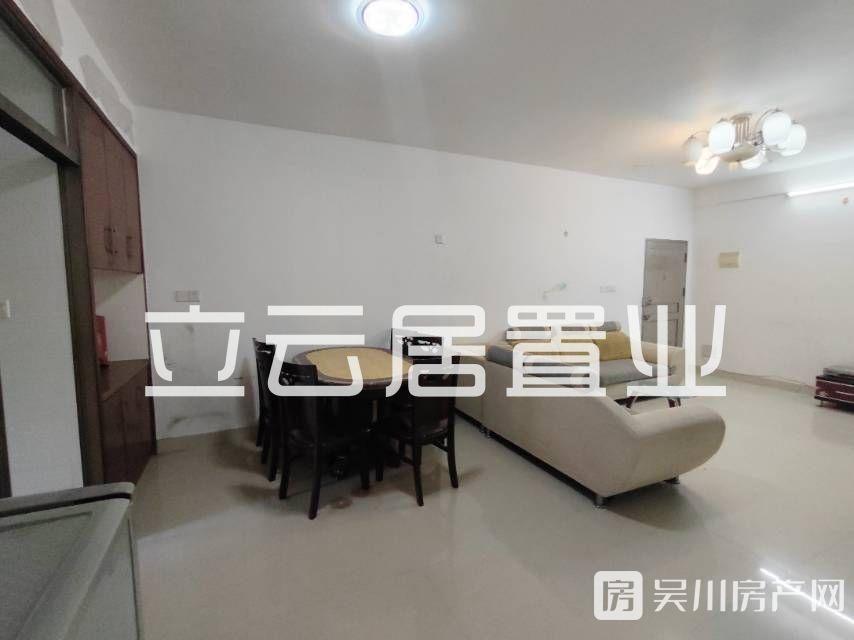 出租金牛一期附近3室2廳?梯底層87平僅需800元/月住宅