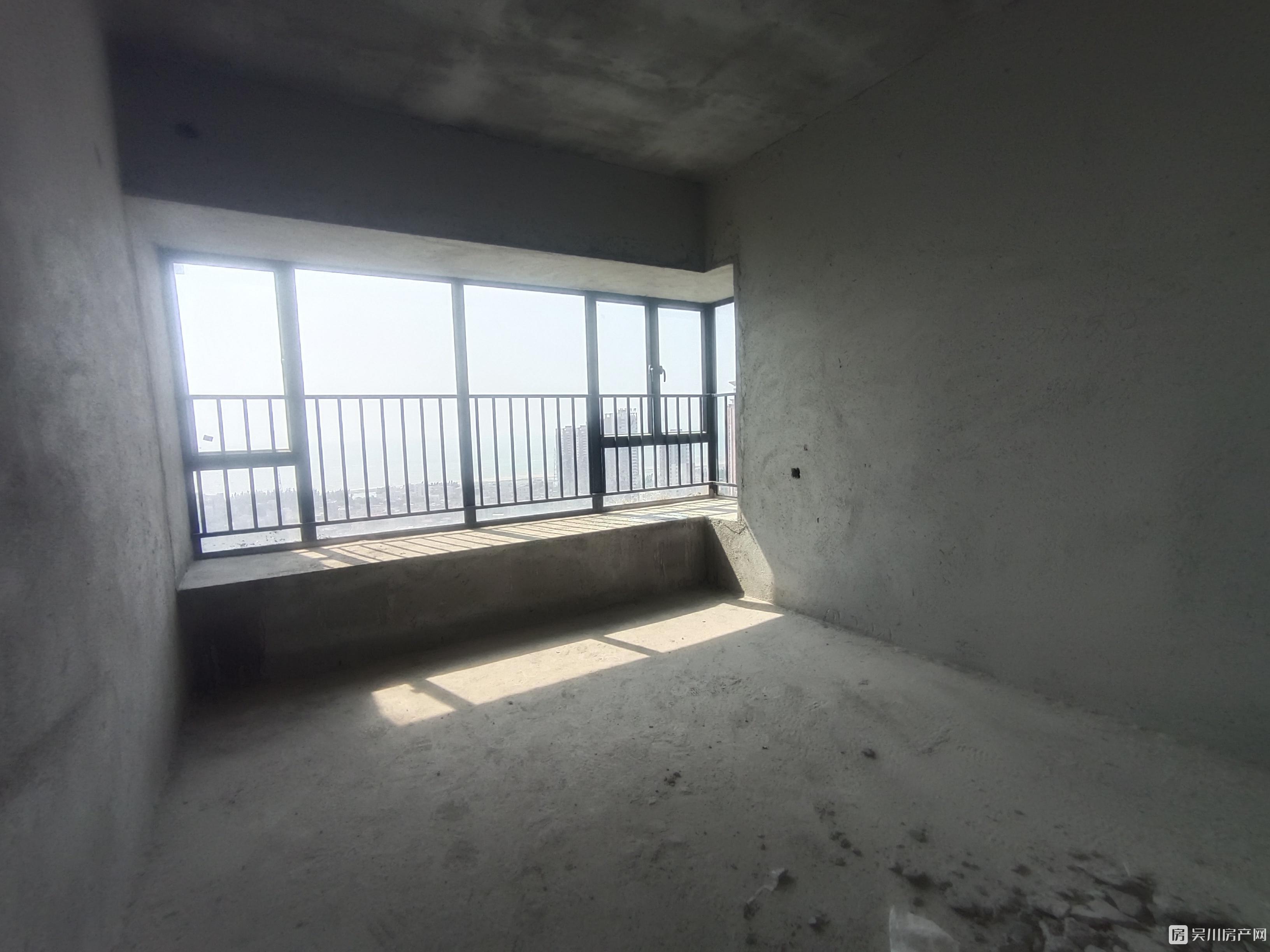 單價(jià)8600無(wú)敵海景房，金沙廣場(chǎng) 5室2廳3衛(wèi)172方148萬(wàn)！