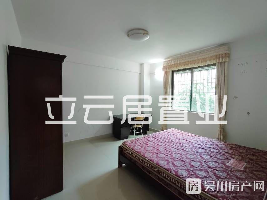 出租金牛一期附近3室2廳?梯底層87平僅需800元/月住宅