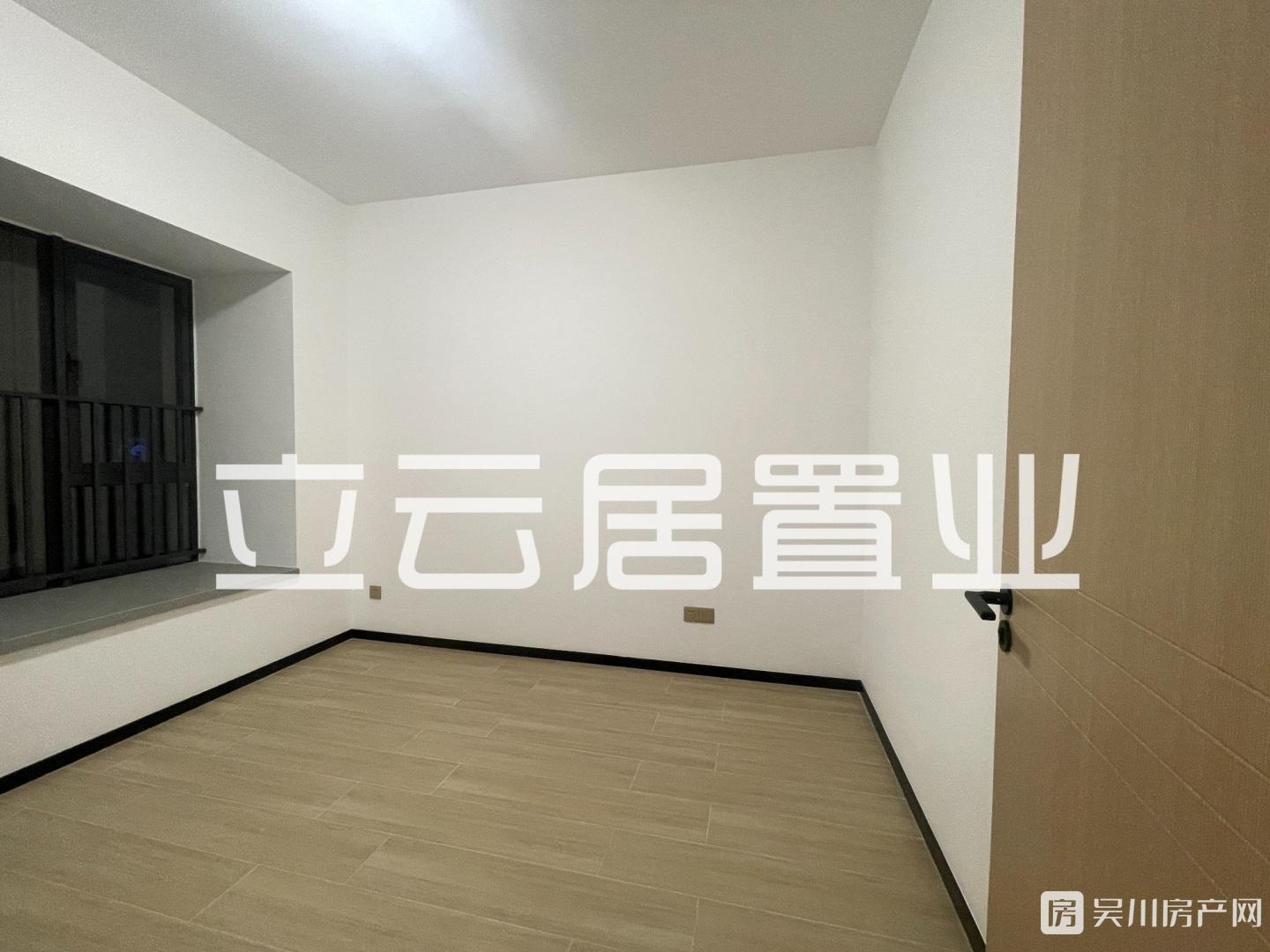 出租一線江景房時(shí)代廣場3室2廳2衛(wèi)1800元/月住宅