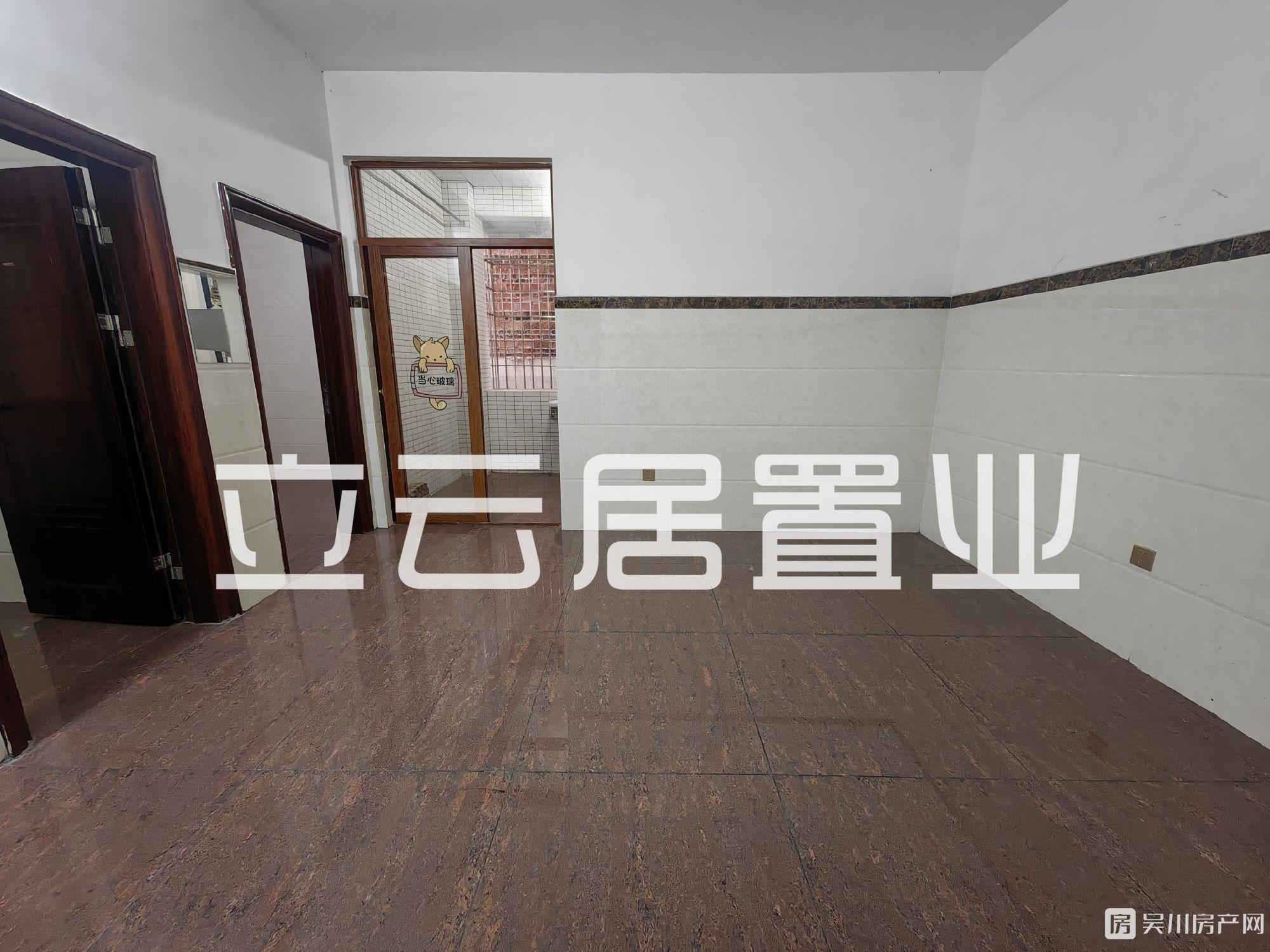 出租沿江路4區(qū)電梯2室1廳1衛(wèi)55平米僅需750元/月住宅