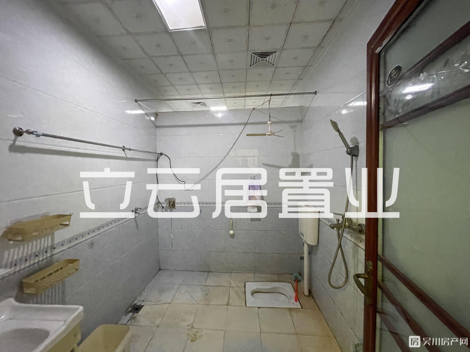 出租山莊路私人屋3室2廳2衛(wèi)120平米1200元/月住宅