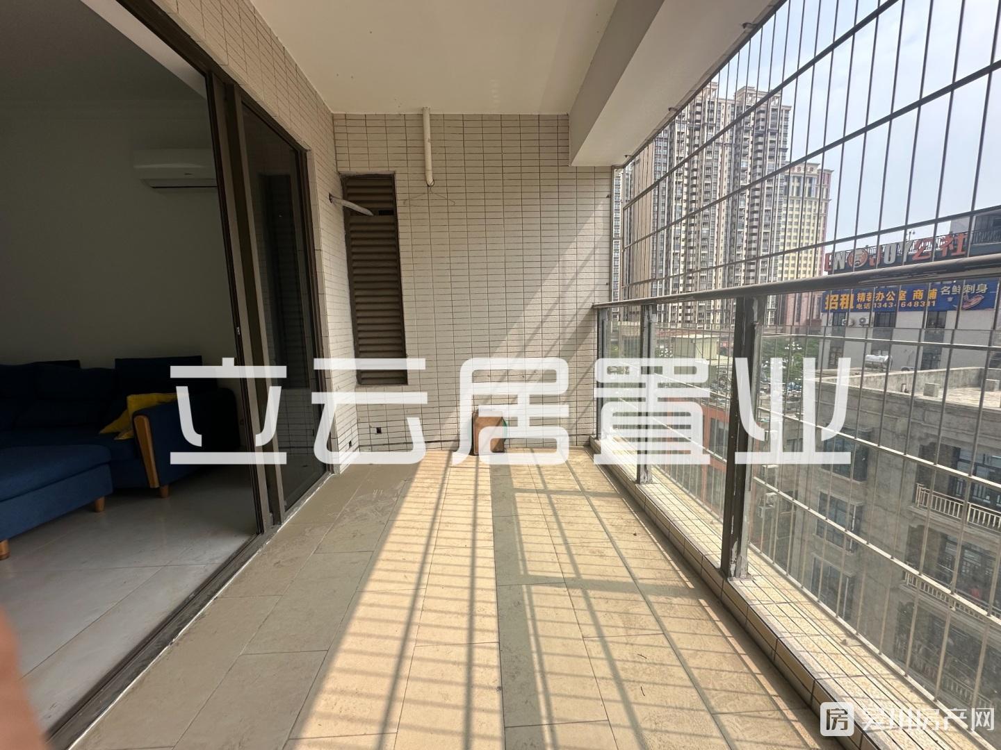 出售匯景藍(lán)灣3室2廳1衛(wèi)92平米40萬住宅